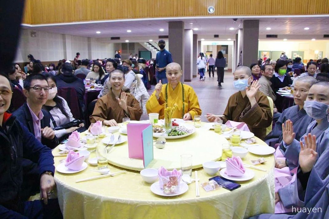 07賢度董事長、臺北華嚴蓮社天蓮住持及學院學生、常住法師也到場支持。