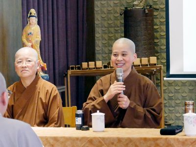 09天蓮副院長兼學務長說希望透過這次移至宜蘭的開學典禮，讓大家放鬆一下。