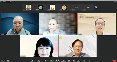 04口試委員宣布，兩位發表者皆以九十分通過畢業論文口試。