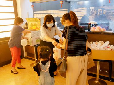 10分送壽桃、壽麵結緣品。