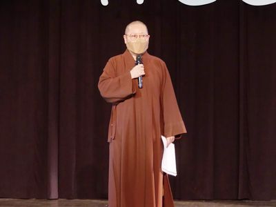 03天演副董事長上臺致詞。