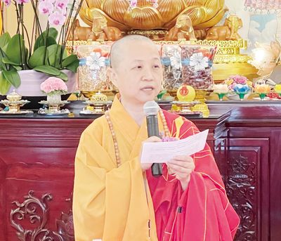 09新任住持天何法師致答謝詞。