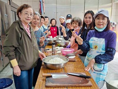 03義工團隊備料中。